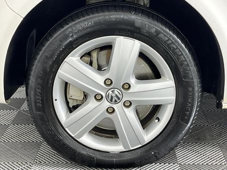 2014-Volkswagen-Caravelle-T5-20-BiTDI-Auto-4Motion_4