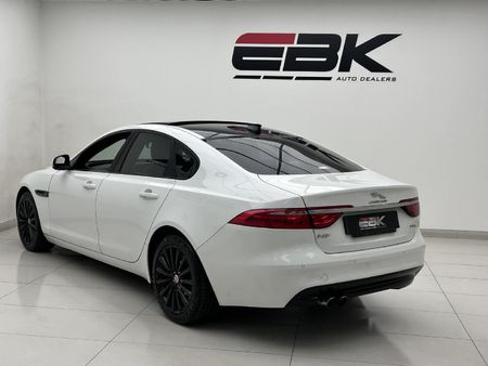2017-Jaguar-XF-20-D-Prestige_3