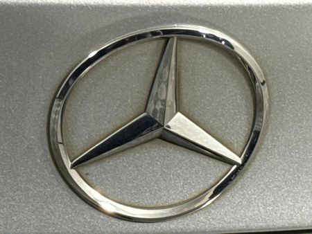 2020-Mercedes-Benz-GLA-200_10