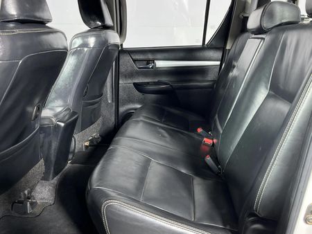 2016-Toyota-Hilux-28-GD-6-Raider-4x4-Double-Cab-Auto_3
