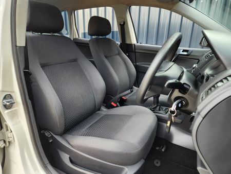 2014-Volkswagen-Polo-Vivo-14-Trendline-5-dr-ONE-OWNER_11
