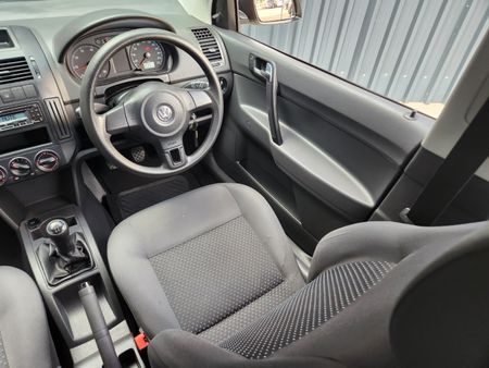2014-Volkswagen-Polo-Vivo-14-Trendline-5-dr-ONE-OWNER_17