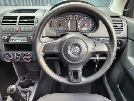2014-Volkswagen-Polo-Vivo-14-Trendline-5-dr-ONE-OWNER_18