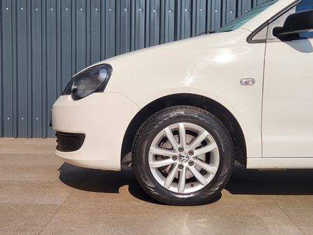 2014-Volkswagen-Polo-Vivo-14-Trendline-5-dr-ONE-OWNER_23