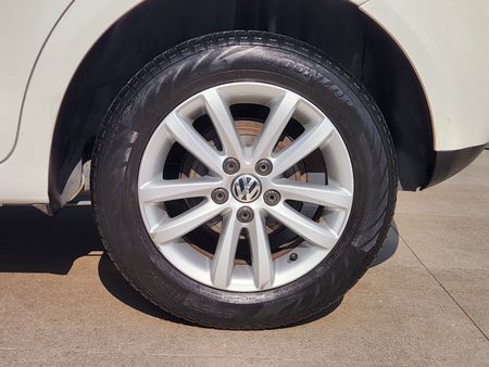 2014-Volkswagen-Polo-Vivo-14-Trendline-5-dr-ONE-OWNER_25