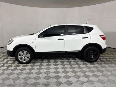 2013-Nissan-Qashqai-16-Visia_19