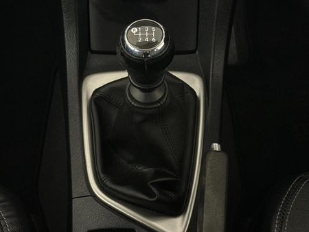 2014-Toyota-Corolla-16-Prestige_10