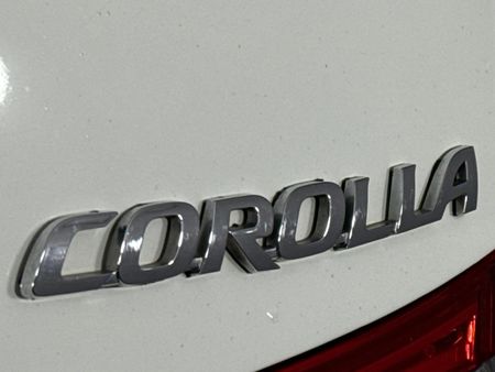 2014-Toyota-Corolla-16-Prestige_11