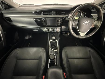 2014-Toyota-Corolla-16-Prestige_1