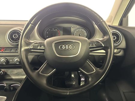 2015-Audi-A3-Sportback-14-TFSI-Auto_11