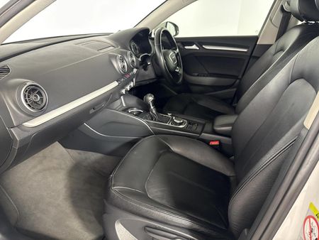 2015-Audi-A3-Sportback-14-TFSI-Auto_8