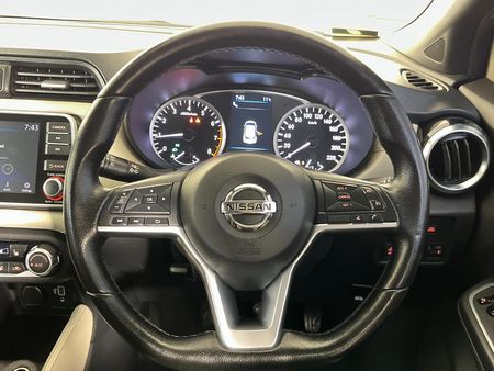 2021-Nissan-Micra-10T-Tekna-84kW_10