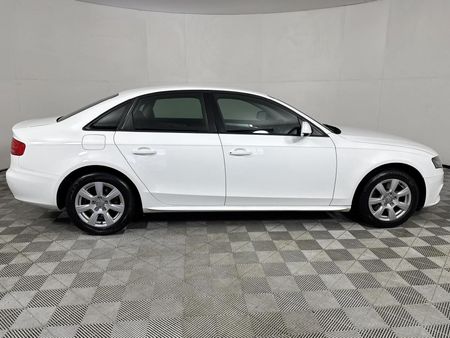 2011-Audi-A4-18-T-Attraction-Auto_16