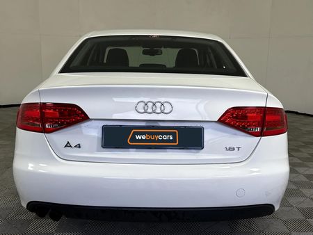 2011-Audi-A4-18-T-Attraction-Auto_17