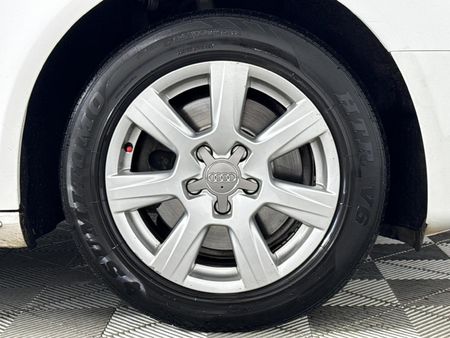 2011-Audi-A4-18-T-Attraction-Auto_5