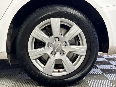 2011-Audi-A4-18-T-Attraction-Auto_6