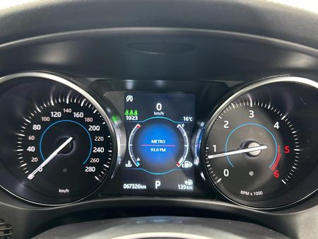 2019-Jaguar-F-Pace-20-R-Sport-AWD-221kW_2