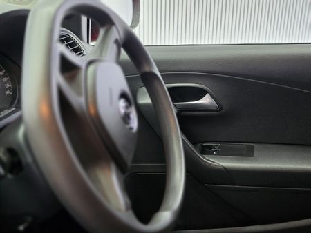 2019-Volkswagen-Polo-Vivo-14-Trendline-5-dr_19