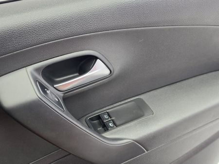 2019-Volkswagen-Polo-Vivo-14-Trendline-5-dr_5