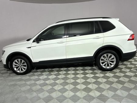 2019-Volkswagen-Tiguan-Allspace-14-TSI-Comfortline-Auto-110kW_19