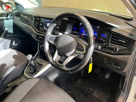 2024-Volkswagen-Polo-10-TSI-Life_6