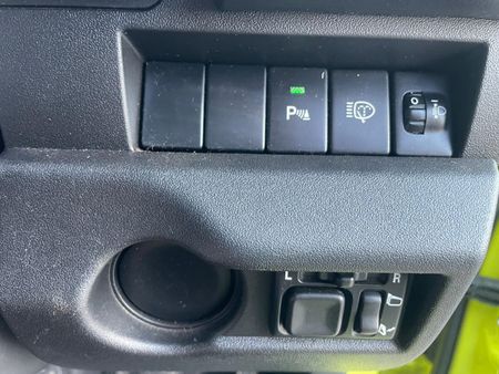 2024-Suzuki-Jimny-15-GLX-AllGrip-5-Door-Auto_13