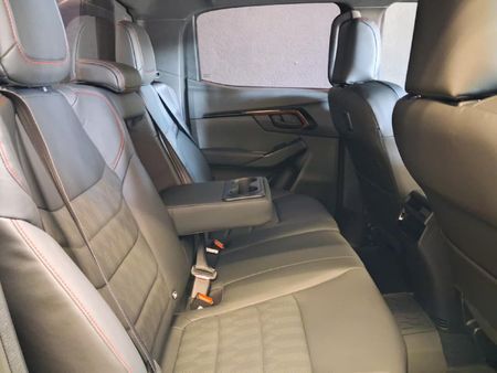 2026-Isuzu-D-Max-30-DDI-X-Rider-4x4-Auto-Double-Cab_13