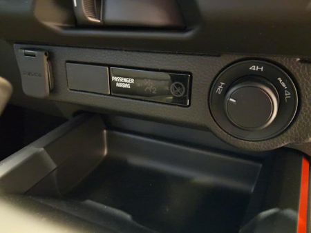 2026-Isuzu-D-Max-30-DDI-X-Rider-4x4-Auto-Double-Cab_4