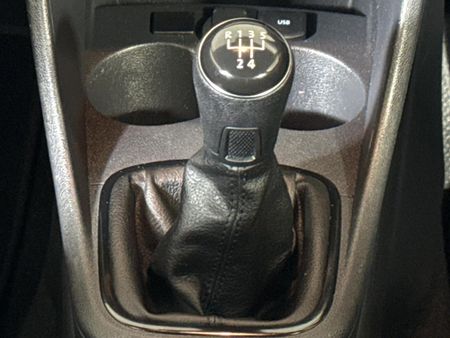 2025-Volkswagen-Polo-Vivo-14-Life_10