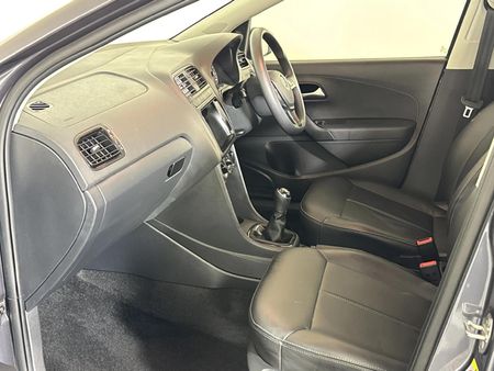 2025-Volkswagen-Polo-Vivo-14-Life_8