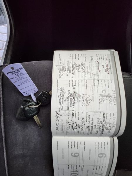 2016-Toyota-Etios-15-XS-5-dr_10