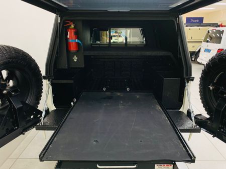 2025-Toyota-Land-Cruiser-79-28-GD-6-Auto-Double-Cab_9