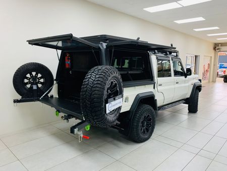 2025-Toyota-Land-Cruiser-79-28-GD-6-Auto-Double-Cab_10