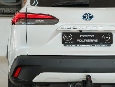 2022-Toyota-Corolla-Cross-18-XR-Hybrid_17