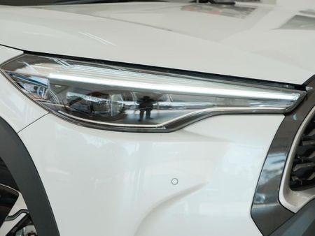 2022-Toyota-Corolla-Cross-18-XR-Hybrid_2
