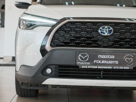2022-Toyota-Corolla-Cross-18-XR-Hybrid_3