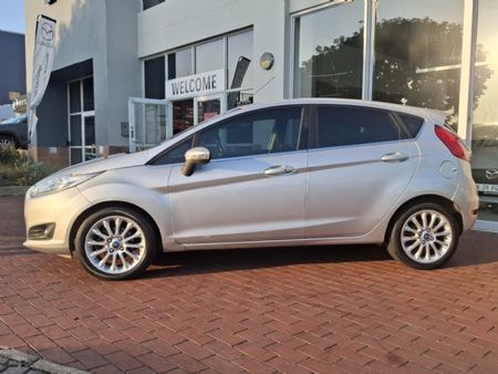2013-Ford-Fiesta-10-EcoBoost-Titanium-5-dr_1