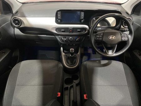 2025-Hyundai-Exter-12-Executive_19