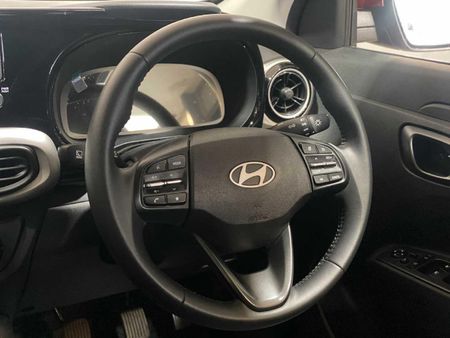 2025-Hyundai-Exter-12-Executive_22