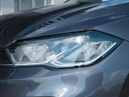 2022-Volkswagen-Polo-With-Panoramic-roof_6