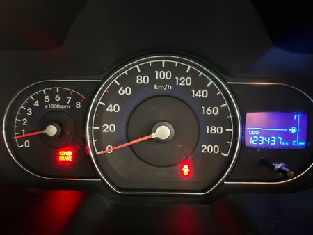 2013-Hyundai-i10-125-Glide_6
