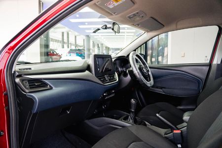 2025-Suzuki-Baleno-15-GL_9
