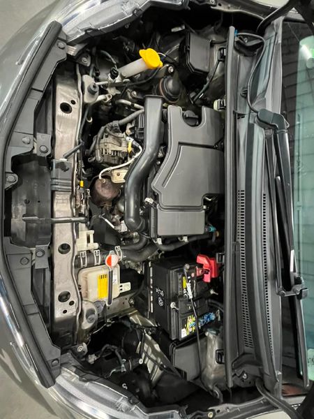 2016-Toyota-Yaris-10-5-dr_12