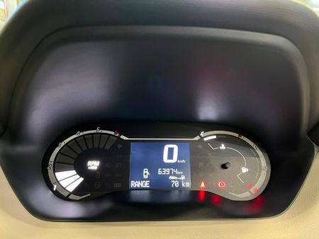 2024-Nissan-Magnite-10-Visia_10