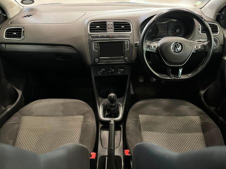 2021-Volkswagen-Polo-Vivo-16-Highline-5-dr_9