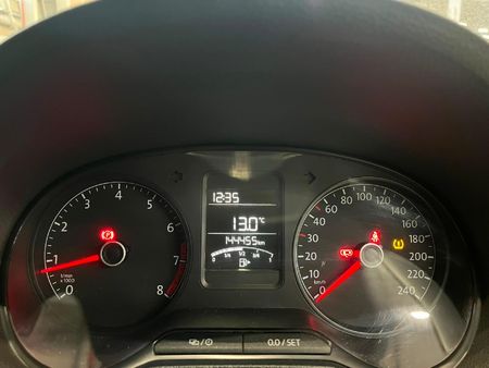 2021-Volkswagen-Polo-Vivo-16-Highline-5-dr_10