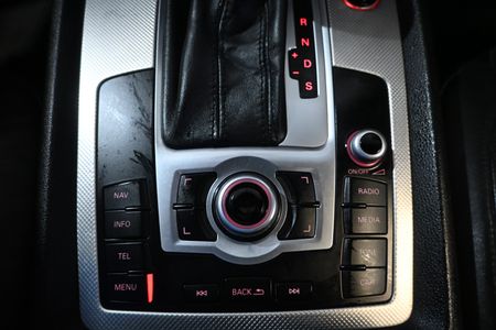 2015-Audi-Q7-42TDi-V8-S-Line-Quattro-8-Speed-Auto-7-Seater_16