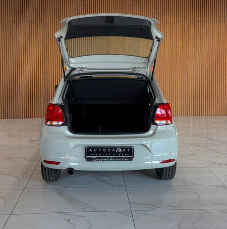 2026-Volkswagen-Polo-Vivo-14-Life_11