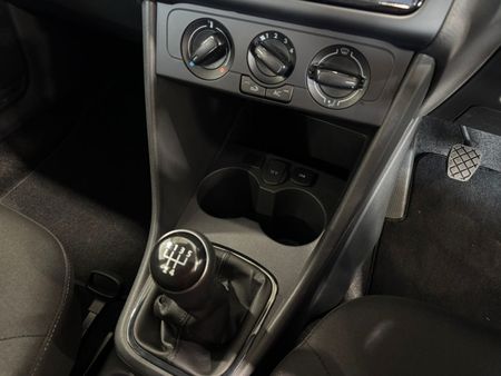 2026-Volkswagen-Polo-Vivo-14-Life_6