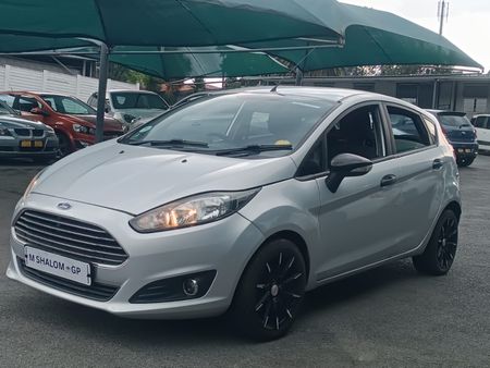 2014-Ford-Fiesta-14-Ambiente-5-dr_1